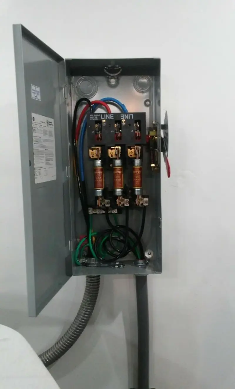 Three-phase disconnect switch installed for Electrical Wiring & Rewiring in Parole